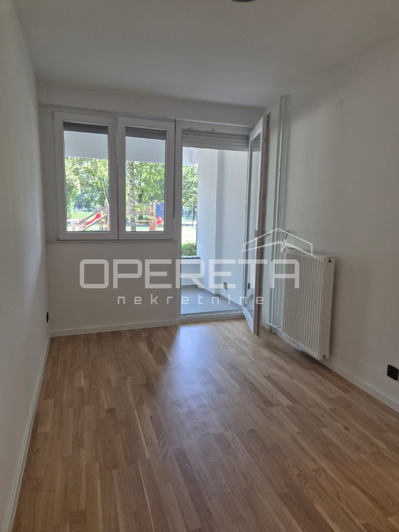 OPERETA 614855