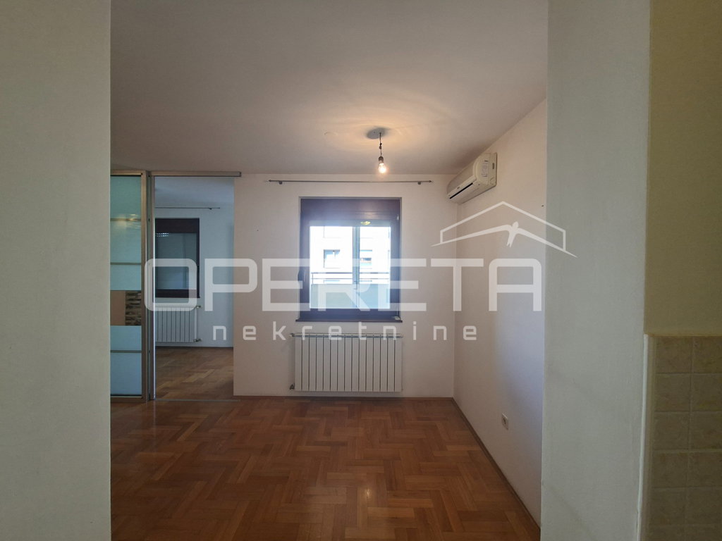 OPERETA 619636