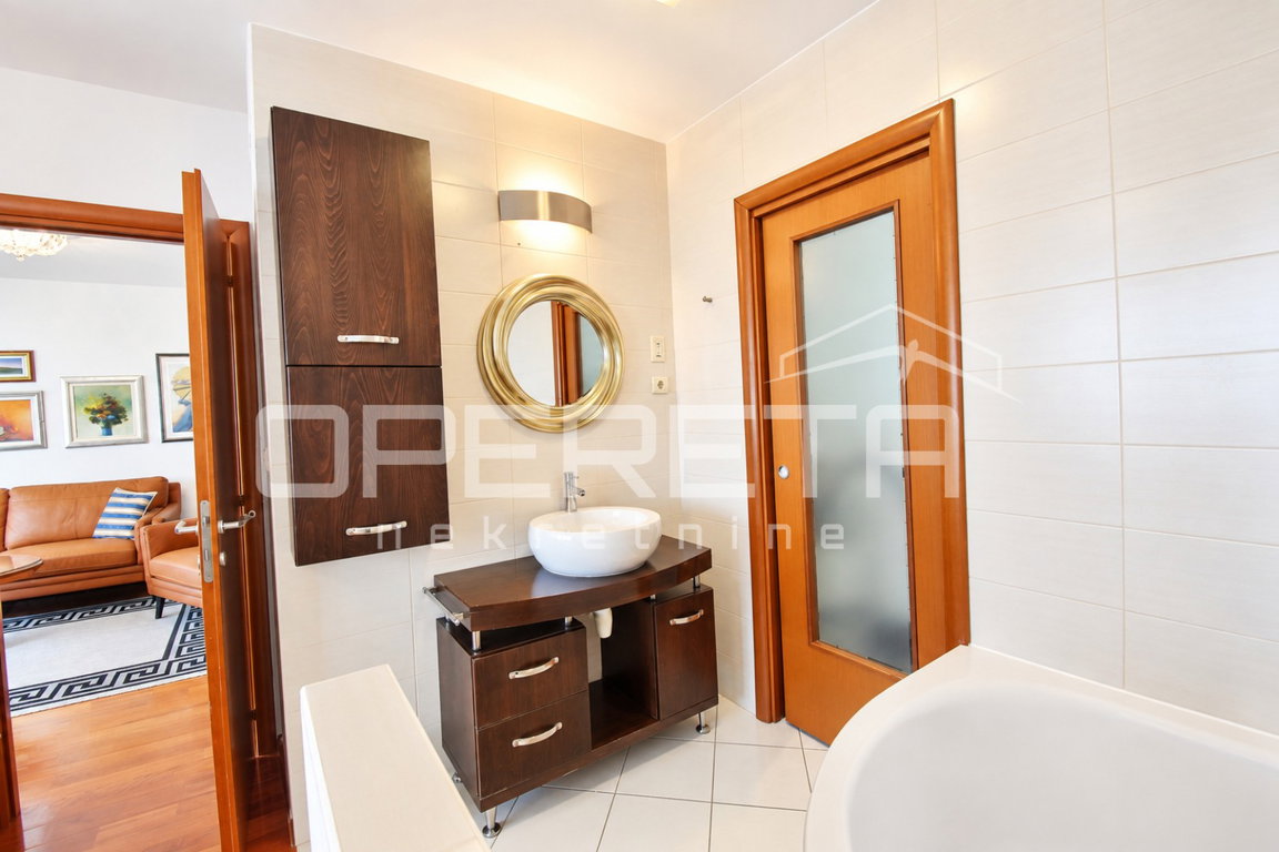 OPERETA 625440