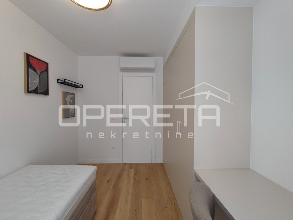 OPERETA 629454