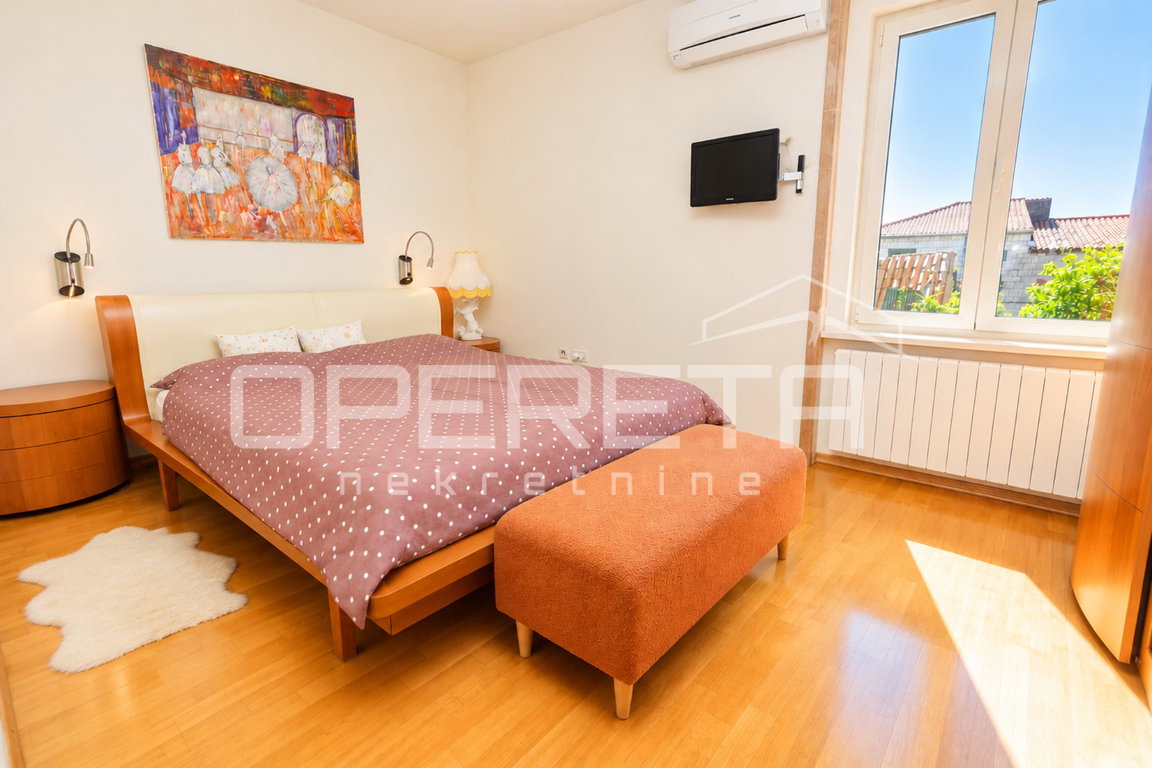 OPERETA 629896