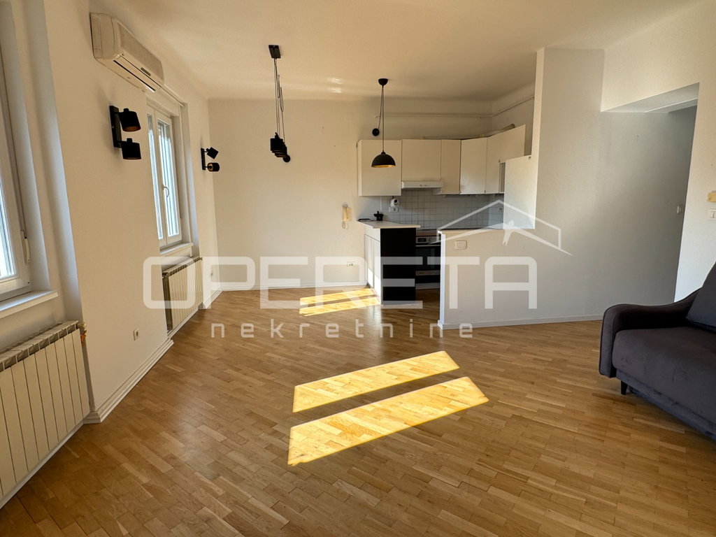 OPERETA 630560