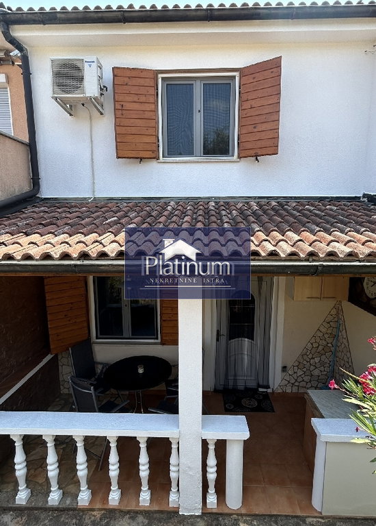 Istra, baia di Duga appartamento a due piani in vendita