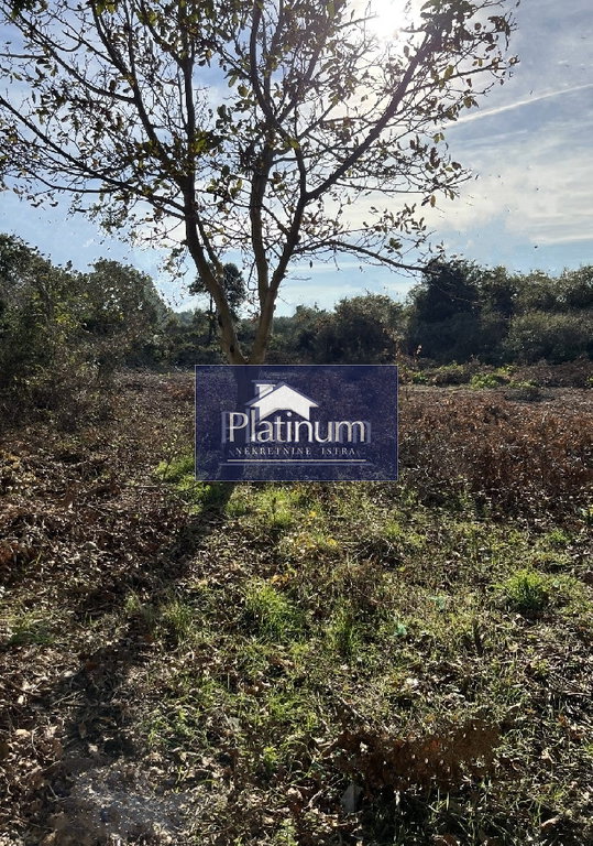 Istra, Ližnjan, građevinsko zemljište 929 m2