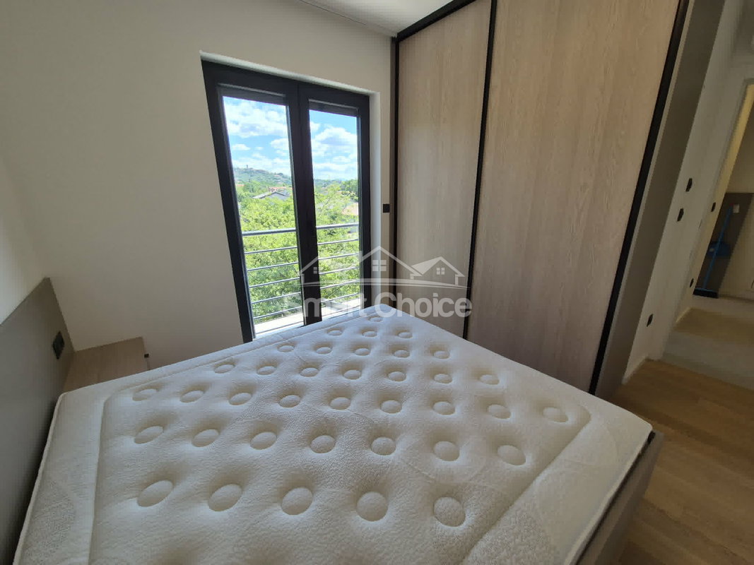 5bf04b50-3e42-4fba-b131-af325f7a26c1