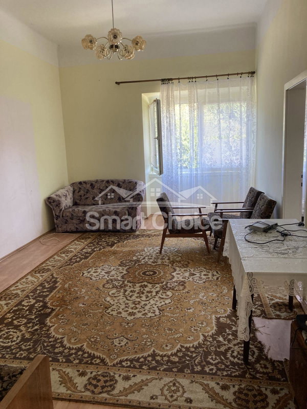 img-1f993bfc8e104364c92e43b6bf75a264-v