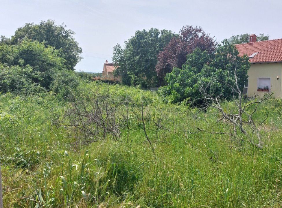 Građevinsko zemljište sa građ. dozvolom, Poreč 6 km,