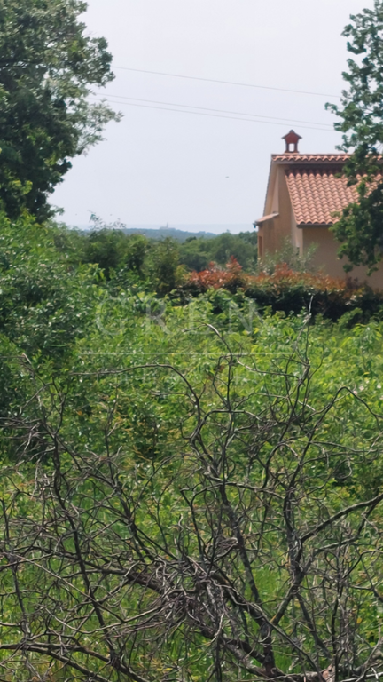 Građevinsko zemljište sa građ. dozvolom, Poreč 6 km,