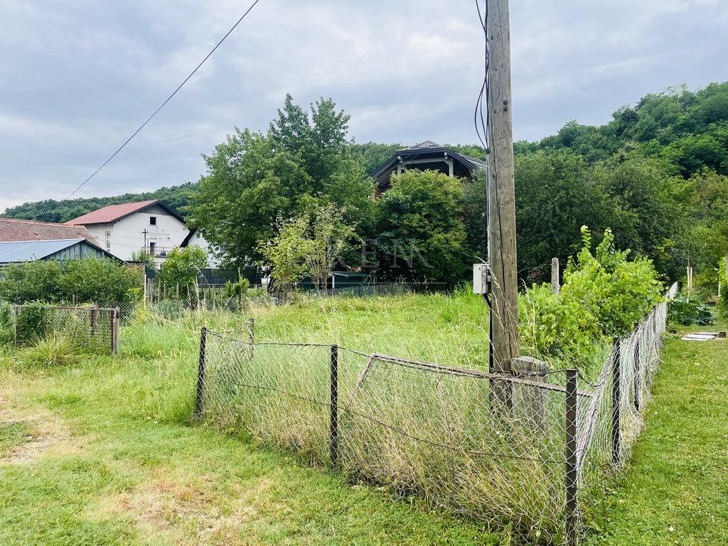 Prodaja građevinsko zemljište 343m2 – Granešina, Zagreb