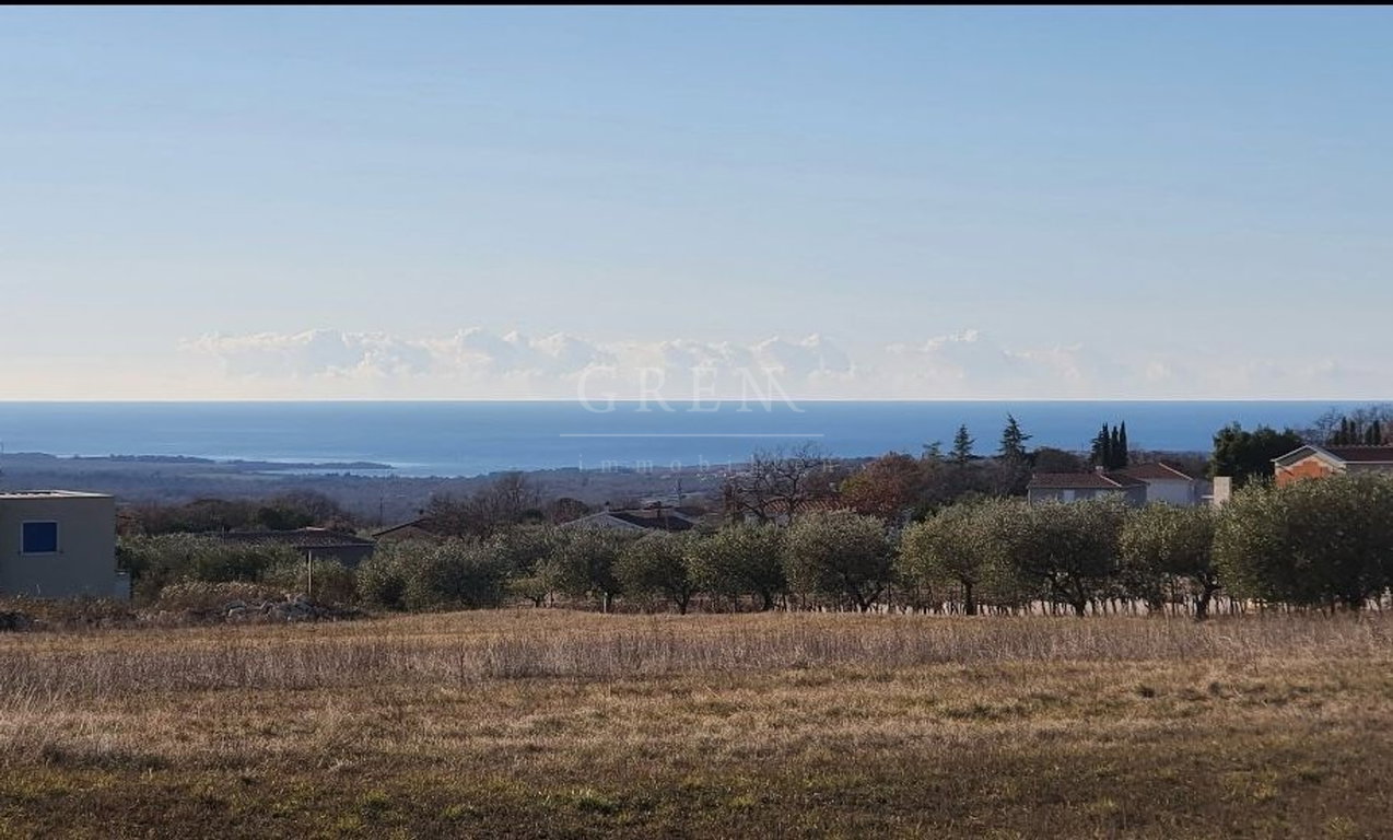 Građevinsko zemljište sa građevinskom dozvolom i prelijepim pogledom na more