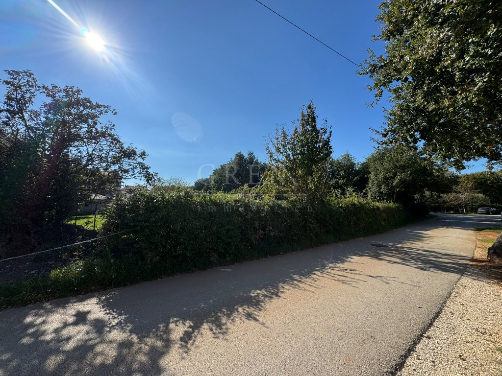 Građevinsko zemljište udaljeno 3 km. od mora