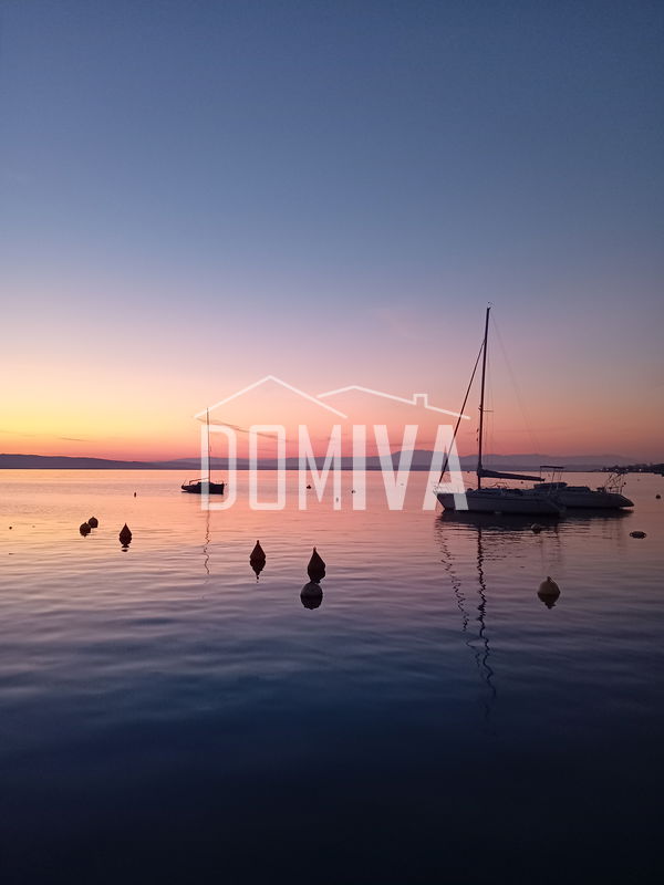 uskoro više fotografija