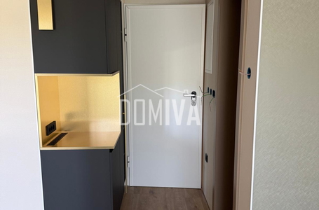Luksuzni apartmani u kompleksu, centar grada, parking