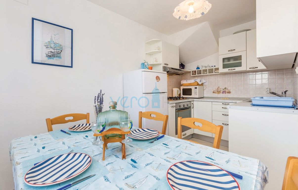 783-ckk083 kitchen 01