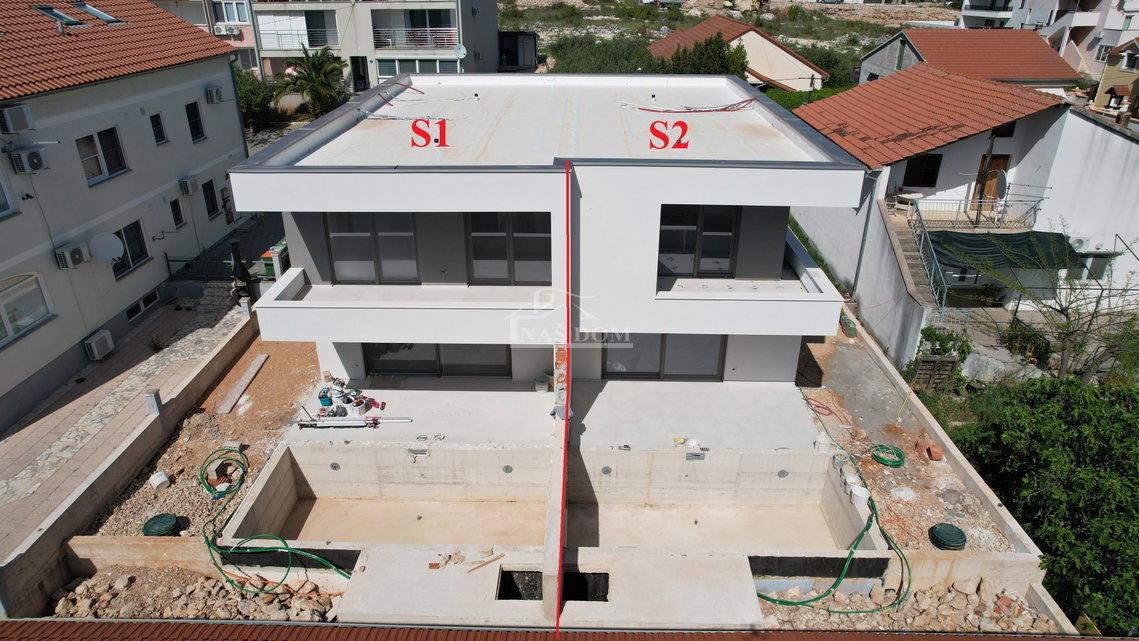 Vodice - Luksuzna dvojna kuća S1 na mirnoj lokaciji - novogradnja
