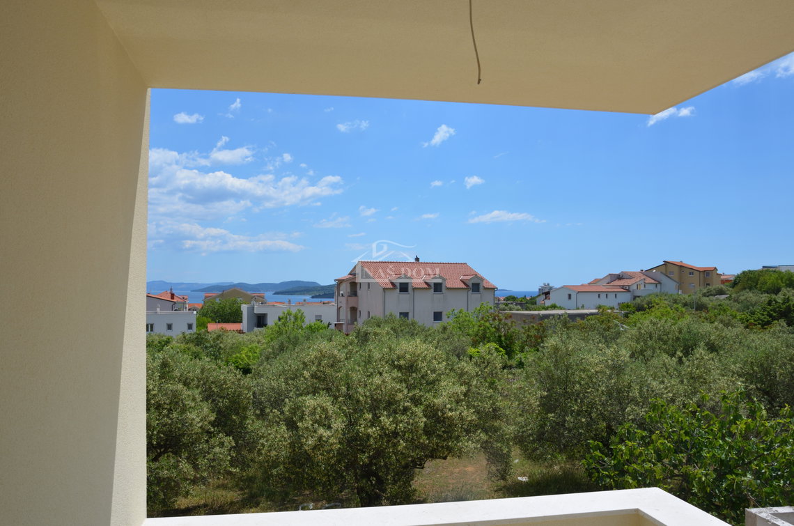 Vodice - S4 Stan na 1. katu 88 m² s terasom i pogledom na more
