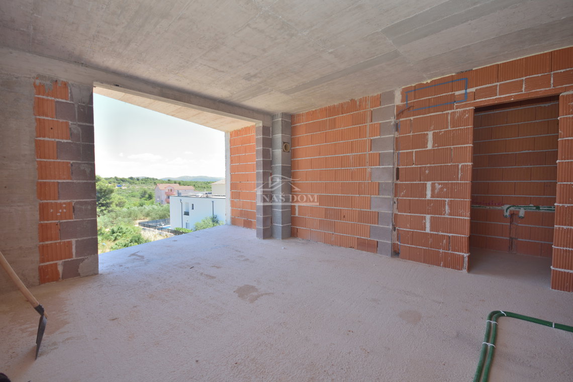 Vodice nekretnine – novogradnja stan s terasom