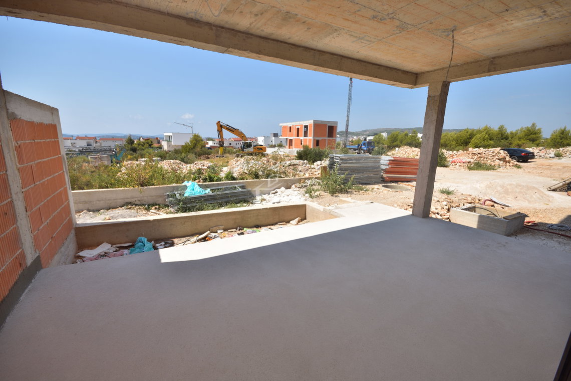 nekretnine vodice, dvosobni stan s pogledom na more