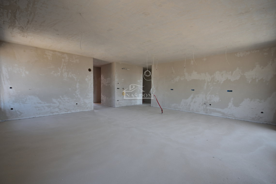 Luksuzni penthouse u Vodicama s panoramskim pogledom na more