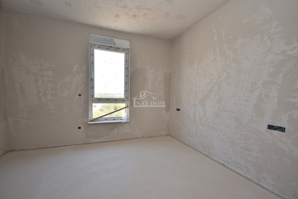 Luksuzni penthouse u Vodicama s panoramskim pogledom na more
