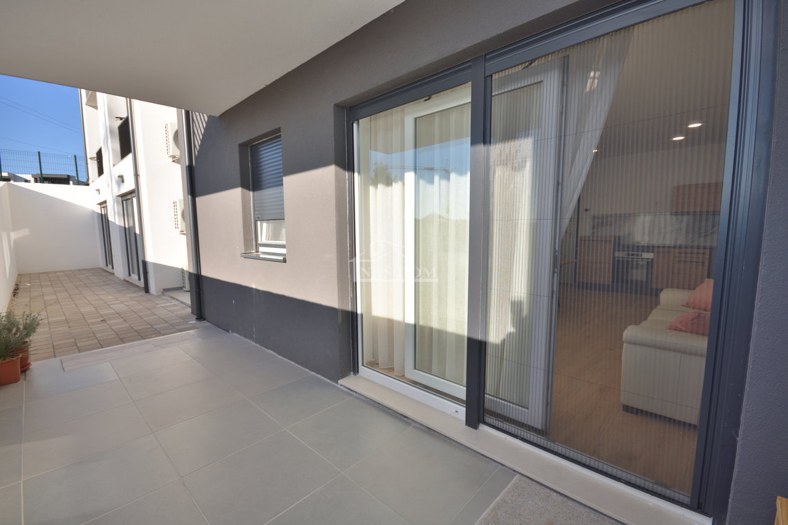 Novogradnja Vodice 113,64 m2 s dvije stambene cjeline i dva parkinga