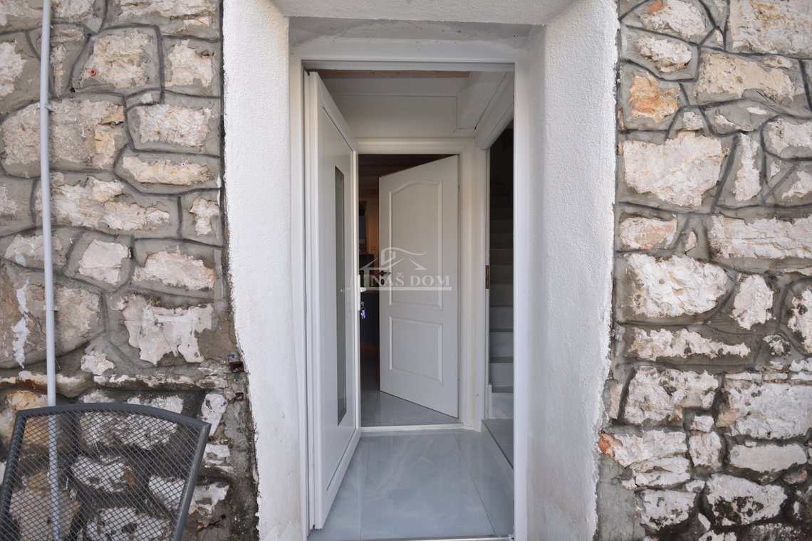 Vodice - Dvoetažni stan u strogom centru grada