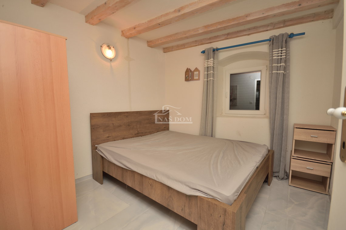 Vodice - Dvoetažni stan u strogom centru grada