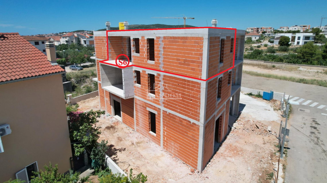 Vodice nekretnine – novogradnja stan s terasom